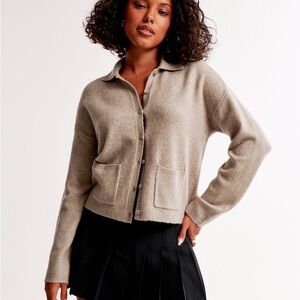 Abercrombie & Fitch Tan Knit Sweater